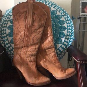 Jessica Simpson cowboy boots